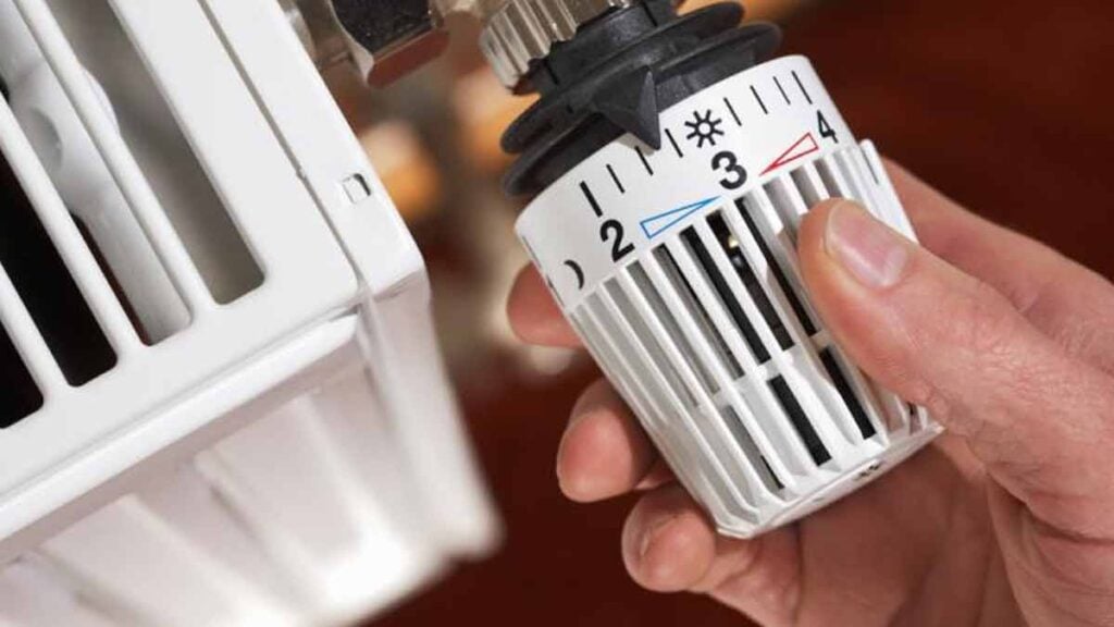 Aluminiumfolie hinter Heizkörper